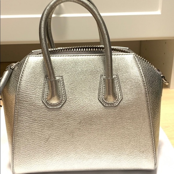 SOLD Givenchy Mini Antigona in metallic silver - Picture 5 of 6